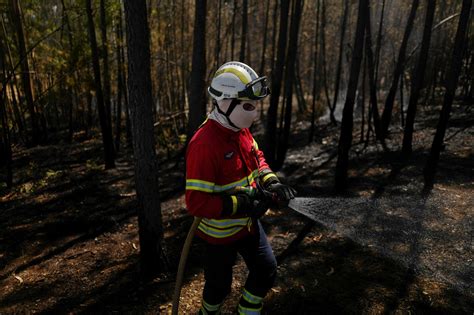 feuer algarve|Wildfire rages for fourth day in southern Portugal, 1,400 people ...